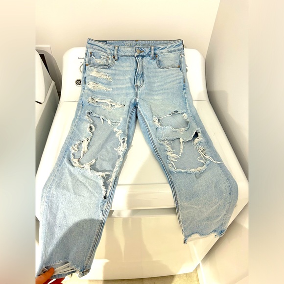 AE Ripped Mom jeans - Picture 1 of 4